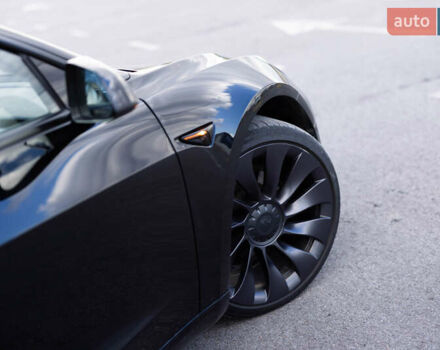 Тесла Модель 3 2021 в Львове на Automoto.ua Черный Тесла Модель 3, объемом двигателя 0 л и пробегом 35 тыс. км за 25499 $, фото 14 на Automoto.ua
