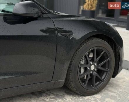 Тесла Модель 3 2021 у Києві на Automoto.ua Чорний Тесла Модель 3, об'ємом двигуна 0 л та пробігом 159 тис. км за 17800 $, фото 9 на Automoto.ua