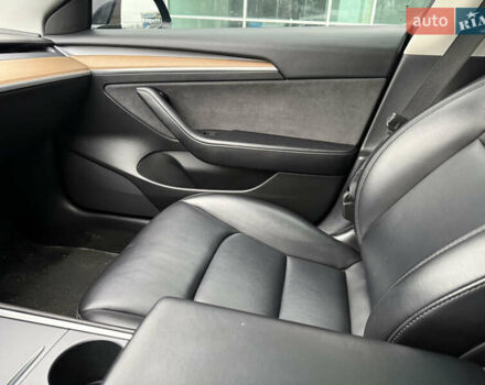 Чорний Тесла Модель 3, об'ємом двигуна 0 л та пробігом 90 тис. км за 23500 $, фото 13 на Automoto.ua