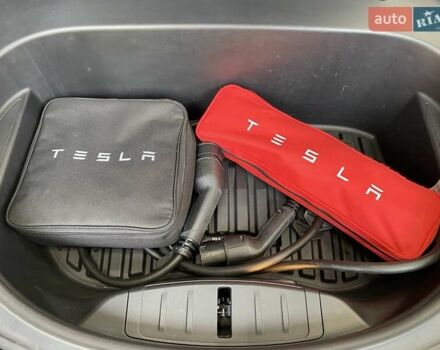 Черный Тесла Модель 3, объемом двигателя 0 л и пробегом 61 тыс. км за 26800 $, фото 33 на Automoto.ua