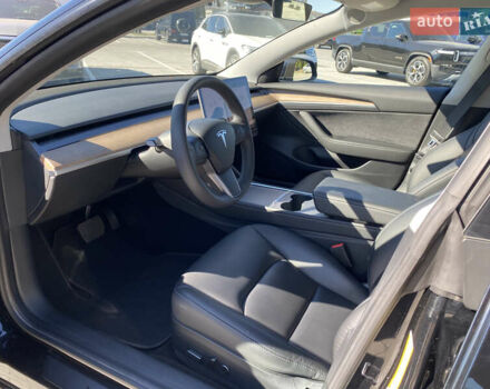 Черный Тесла Модель 3, объемом двигателя 0 л и пробегом 61 тыс. км за 26800 $, фото 8 на Automoto.ua