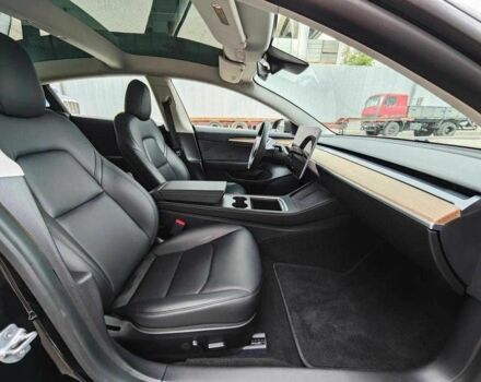 Тесла Модель 3 2021 у Одесі на Automoto.ua Чорний Тесла Модель 3, об'ємом двигуна 0 л та пробігом 70 тис. км за 18000 $, фото 8 на Automoto.ua