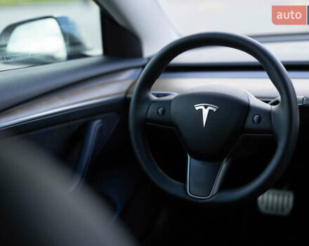 Тесла Модель 3 2021 в Львове на Automoto.ua Черный Тесла Модель 3, объемом двигателя 0 л и пробегом 35 тыс. км за 25499 $, фото 28 на Automoto.ua