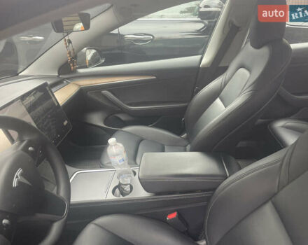 Чорний Тесла Модель 3, об'ємом двигуна 0 л та пробігом 85 тис. км за 19300 $, фото 18 на Automoto.ua