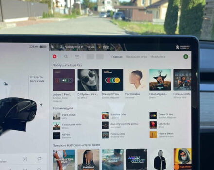 Чорний Тесла Модель 3, об'ємом двигуна 0 л та пробігом 68 тис. км за 21200 $, фото 10 на Automoto.ua