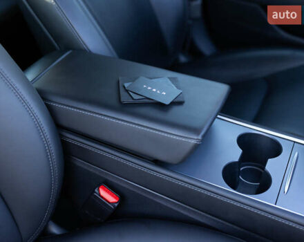 Черный Тесла Модель 3, объемом двигателя 0 л и пробегом 37 тыс. км за 25300 $, фото 8 на Automoto.ua