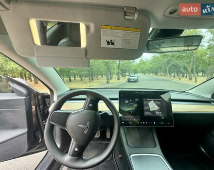 Чорний Тесла Модель 3, об'ємом двигуна 0 л та пробігом 82 тис. км за 19999 $, фото 21 на Automoto.ua