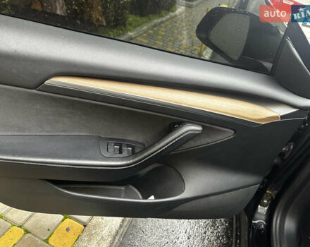 Черный Тесла Модель 3, объемом двигателя 0 л и пробегом 178 тыс. км за 16500 $, фото 6 на Automoto.ua