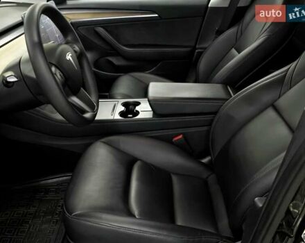 Чорний Тесла Модель 3, об'ємом двигуна 0 л та пробігом 40 тис. км за 21999 $, фото 10 на Automoto.ua