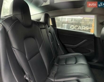 Тесла Модель 3 2021 у Києві на Automoto.ua Чорний Тесла Модель 3, об'ємом двигуна 0 л та пробігом 159 тис. км за 17800 $, фото 19 на Automoto.ua