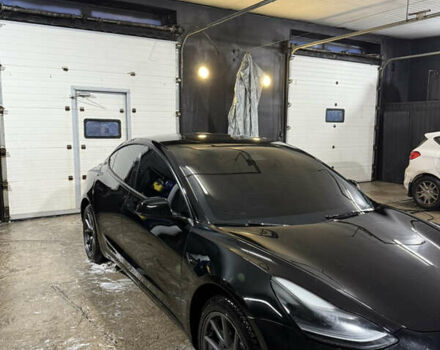 Черный Тесла Модель 3, объемом двигателя 0 л и пробегом 96 тыс. км за 22200 $, фото 1 на Automoto.ua