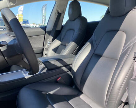 Черный Тесла Модель 3, объемом двигателя 0 л и пробегом 61 тыс. км за 26800 $, фото 11 на Automoto.ua