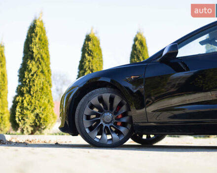 Черный Тесла Модель 3, объемом двигателя 0 л и пробегом 37 тыс. км за 25300 $, фото 5 на Automoto.ua