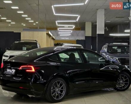 Чорний Тесла Модель 3, об'ємом двигуна 0 л та пробігом 40 тис. км за 21999 $, фото 4 на Automoto.ua