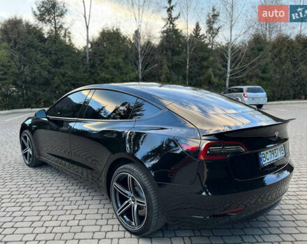 Черный Тесла Модель 3, объемом двигателя 0 л и пробегом 50 тыс. км за 24400 $, фото 3 на Automoto.ua