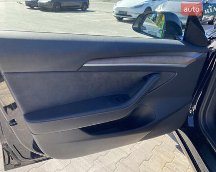Черный Тесла Модель 3, объемом двигателя 0 л и пробегом 61 тыс. км за 26800 $, фото 9 на Automoto.ua