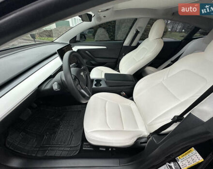 Чорний Тесла Модель 3, об'ємом двигуна 0 л та пробігом 120 тис. км за 19500 $, фото 15 на Automoto.ua