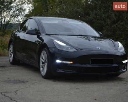 Тесла Модель 3 2021 в Львове на Automoto.ua Черный Тесла Модель 3, объемом двигателя 0 л и пробегом 145 тыс. км за 19000 $, фото 2 на Automoto.ua