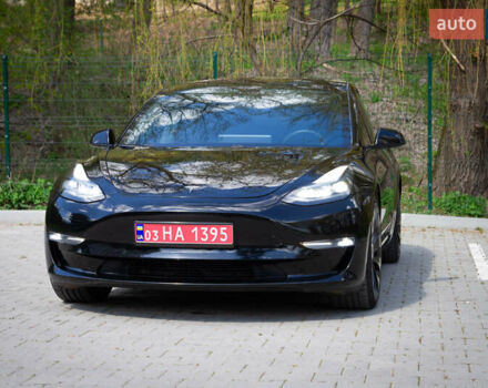 Тесла Модель 3 2021 у Тернополі на Automoto.ua Чорний Тесла Модель 3, об'ємом двигуна 0 л та пробігом 89 тис. км за 24500 $, фото 1 на Automoto.ua