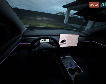 Чорний Тесла Модель 3, об'ємом двигуна 0 л та пробігом 64 тис. км за 22900 $, фото 46 на Automoto.ua