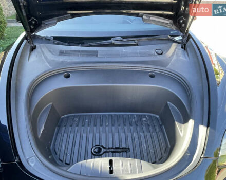 Чорний Тесла Модель 3, об'ємом двигуна 0 л та пробігом 68 тис. км за 21200 $, фото 16 на Automoto.ua