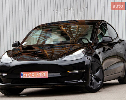 Тесла Модель 3 2021 у Львові на Automoto.ua Чорний Тесла Модель 3, об'ємом двигуна 0 л та пробігом 31 тис. км за 22500 $, фото 2 на Automoto.ua