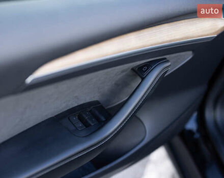 Тесла Модель 3 2021 в Львове на Automoto.ua Черный Тесла Модель 3, объемом двигателя 0 л и пробегом 35 тыс. км за 25499 $, фото 19 на Automoto.ua