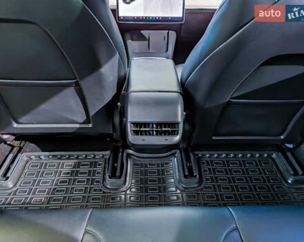 Черный Тесла Модель 3, объемом двигателя 0 л и пробегом 110 тыс. км за 19500 $, фото 24 на Automoto.ua