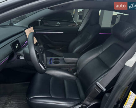 Чорний Тесла Модель 3, об'ємом двигуна 0 л та пробігом 64 тис. км за 22900 $, фото 40 на Automoto.ua