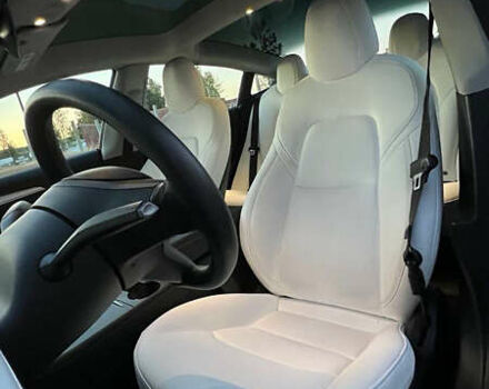 Чорний Тесла Модель 3, об'ємом двигуна 0 л та пробігом 126 тис. км за 23999 $, фото 12 на Automoto.ua