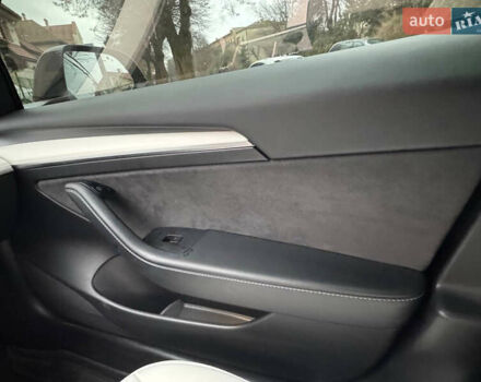 Чорний Тесла Модель 3, об'ємом двигуна 0 л та пробігом 90 тис. км за 20700 $, фото 19 на Automoto.ua