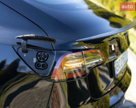 Черный Тесла Модель 3, объемом двигателя 0 л и пробегом 37 тыс. км за 25300 $, фото 10 на Automoto.ua