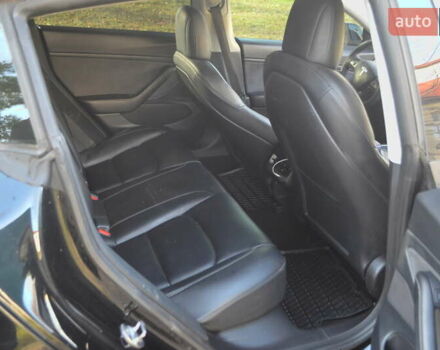 Черный Тесла Модель 3, объемом двигателя 0 л и пробегом 152 тыс. км за 18500 $, фото 12 на Automoto.ua