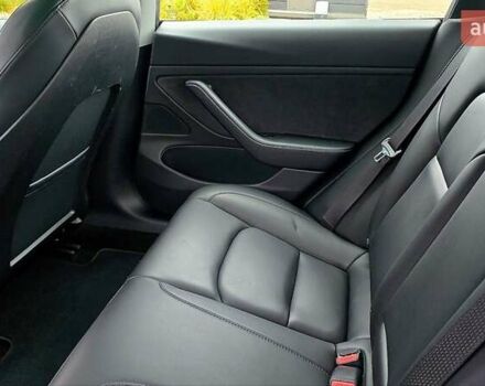 Чорний Тесла Модель 3, об'ємом двигуна 0 л та пробігом 152 тис. км за 21999 $, фото 13 на Automoto.ua