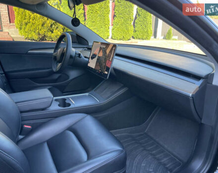 Чорний Тесла Модель 3, об'ємом двигуна 0 л та пробігом 68 тис. км за 21200 $, фото 21 на Automoto.ua