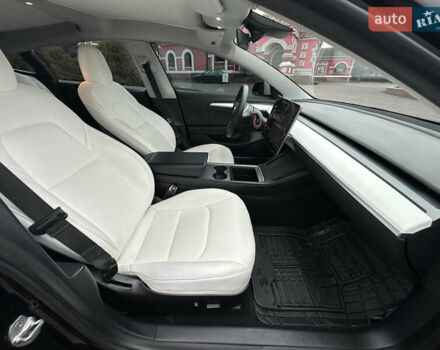 Чорний Тесла Модель 3, об'ємом двигуна 0 л та пробігом 120 тис. км за 19500 $, фото 22 на Automoto.ua