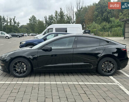 Чорний Тесла Модель 3, об'ємом двигуна 0 л та пробігом 84 тис. км за 22300 $, фото 3 на Automoto.ua