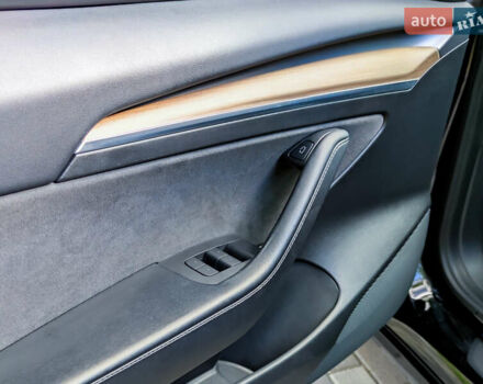 Черный Тесла Модель 3, объемом двигателя 0 л и пробегом 110 тыс. км за 19500 $, фото 18 на Automoto.ua