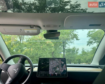 Чорний Тесла Модель 3, об'ємом двигуна 0 л та пробігом 82 тис. км за 19999 $, фото 17 на Automoto.ua