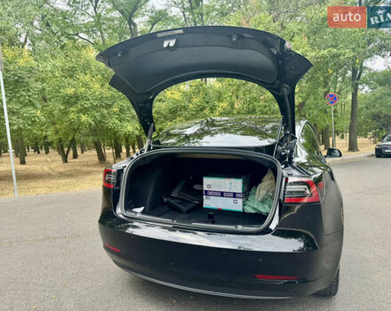 Чорний Тесла Модель 3, об'ємом двигуна 0 л та пробігом 82 тис. км за 19999 $, фото 15 на Automoto.ua