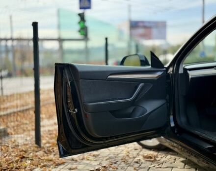 Чорний Тесла Модель 3, об'ємом двигуна 0 л та пробігом 81 тис. км за 19999 $, фото 16 на Automoto.ua