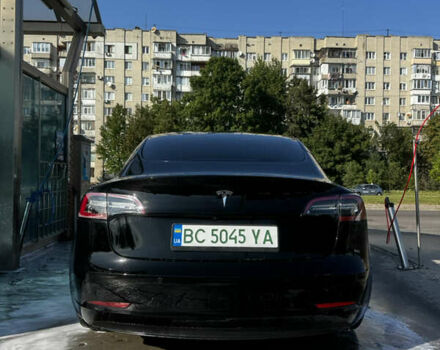 Чорний Тесла Модель 3, об'ємом двигуна 0 л та пробігом 57 тис. км за 20000 $, фото 4 на Automoto.ua