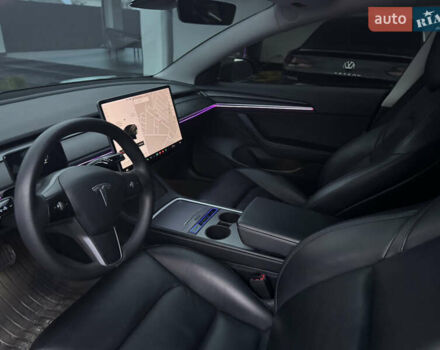 Чорний Тесла Модель 3, об'ємом двигуна 0 л та пробігом 64 тис. км за 22900 $, фото 39 на Automoto.ua