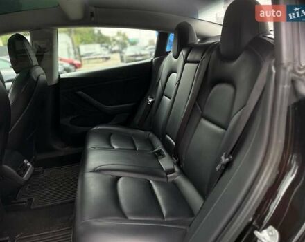 Тесла Модель 3 2021 у Києві на Automoto.ua Чорний Тесла Модель 3, об'ємом двигуна 0 л та пробігом 159 тис. км за 17800 $, фото 18 на Automoto.ua