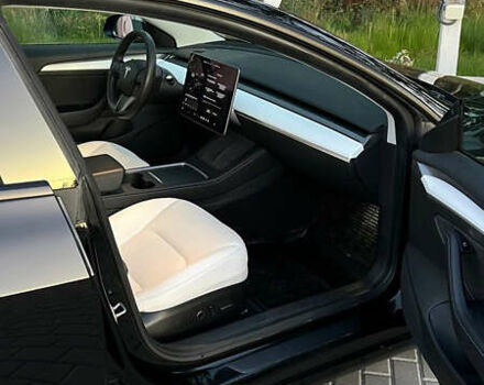 Чорний Тесла Модель 3, об'ємом двигуна 0 л та пробігом 126 тис. км за 23999 $, фото 14 на Automoto.ua