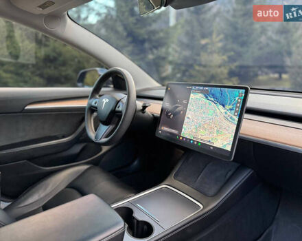 Черный Тесла Модель 3, объемом двигателя 0 л и пробегом 50 тыс. км за 24400 $, фото 11 на Automoto.ua
