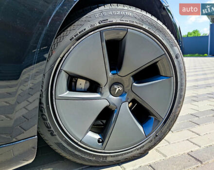 Черный Тесла Модель 3, объемом двигателя 0 л и пробегом 110 тыс. км за 19500 $, фото 8 на Automoto.ua