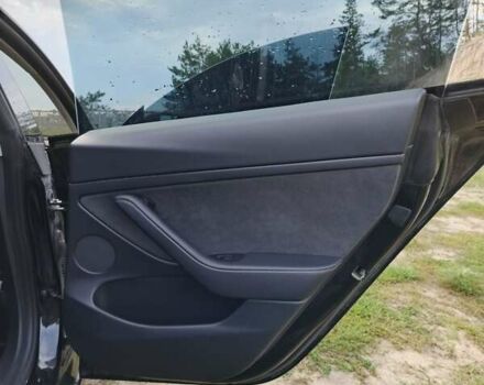 Чорний Тесла Модель 3, об'ємом двигуна 0 л та пробігом 77 тис. км за 16700 $, фото 10 на Automoto.ua