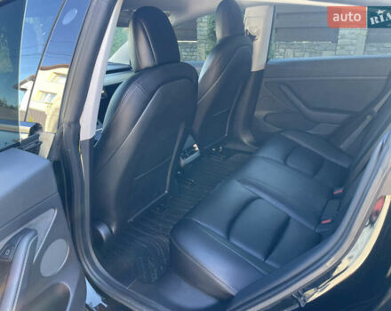 Чорний Тесла Модель 3, об'ємом двигуна 0 л та пробігом 68 тис. км за 21200 $, фото 33 на Automoto.ua