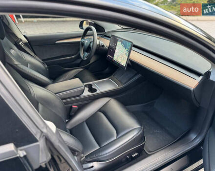 Черный Тесла Модель 3, объемом двигателя 0 л и пробегом 50 тыс. км за 24400 $, фото 10 на Automoto.ua